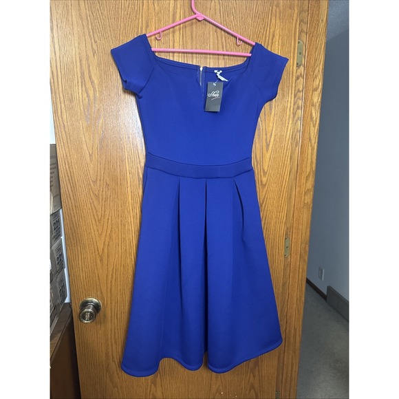 Old Navy Dresses & Skirts - NWT Shun Melson Navy Blue Dress Size Large